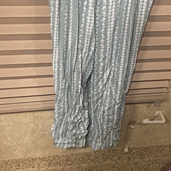 Cute romper - Picture 2 of 3